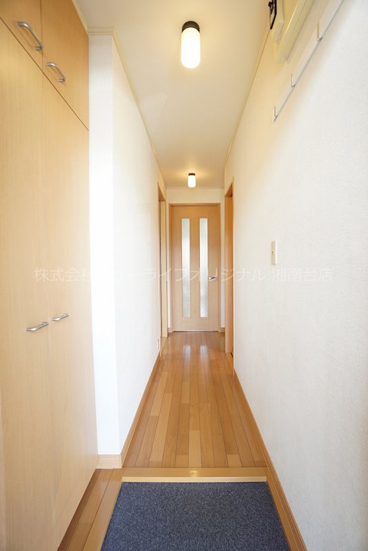 玄関　セキュリティにも安心の電子ロックです