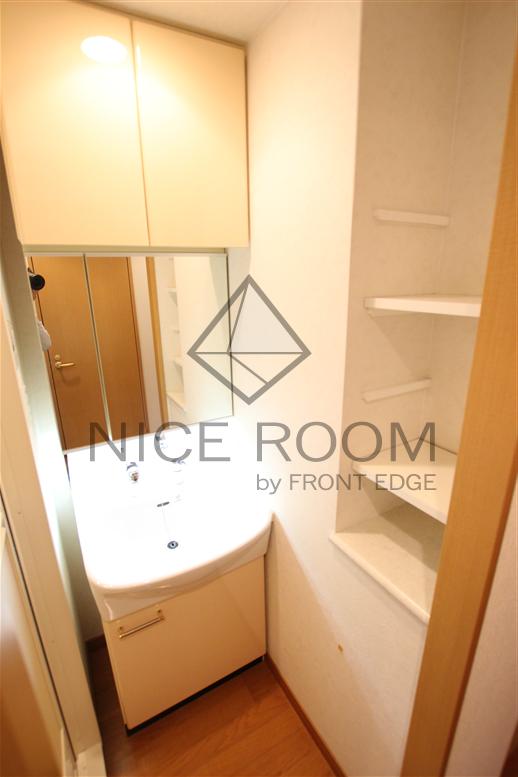 洗面設備　プレサンス大手前パークサイドII　独立洗面台