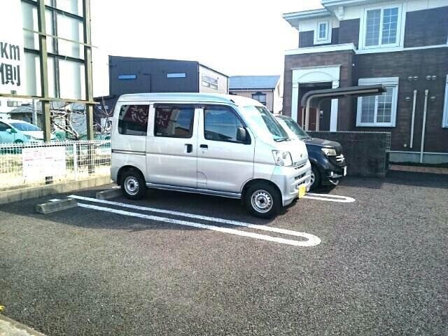 駐車場　駐車場