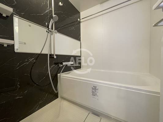 バス・シャワールーム　スプランディッド難波III　風呂