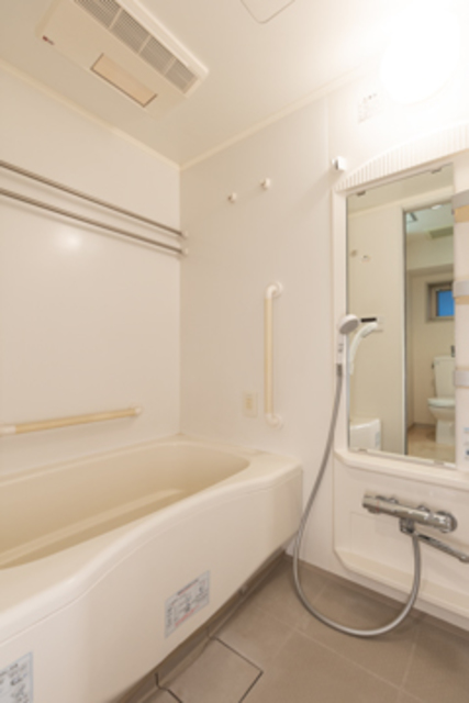 バス・シャワールーム　※写真は同タイプ住戸です。