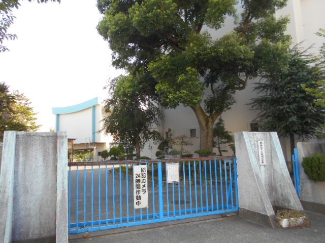 小学校　春日部市立八木崎小学校（小学校）まで470m