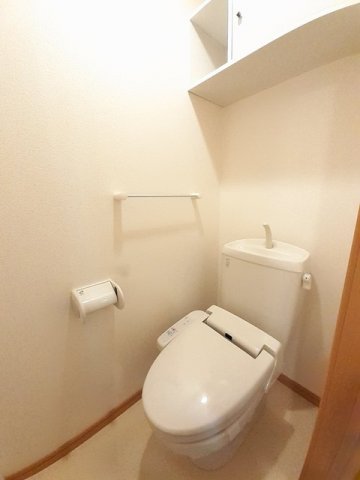 トイレ　清潔感のあるトイレです