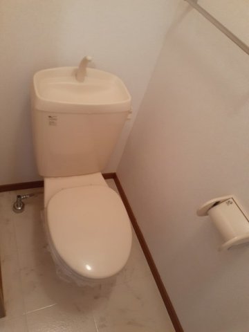 トイレ　トイレもきれいです