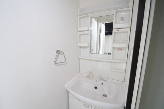 洗面設備　※別部屋の写真です