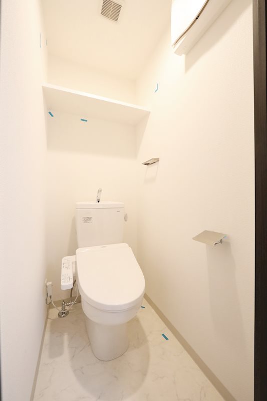 トイレ　温水洗浄便座