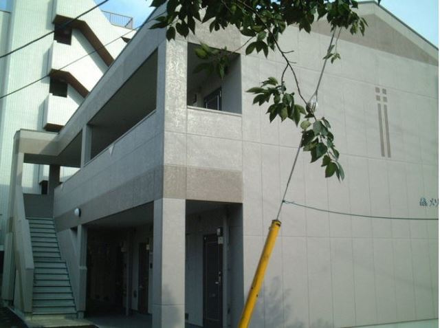 建物外観　敷地内駐車場あります（空き確認要）