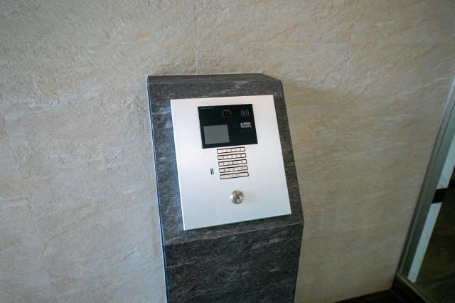 セキュリティ　エントランス