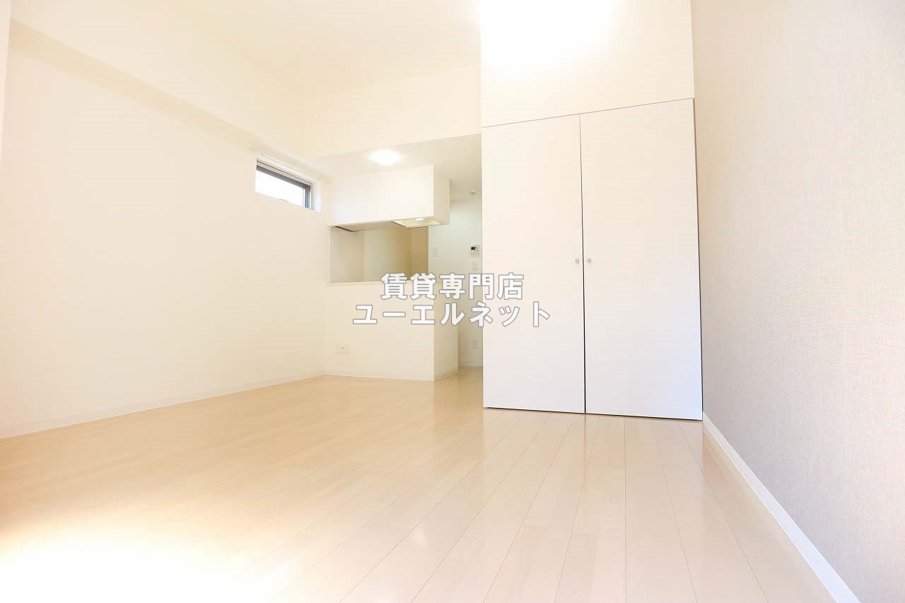 居室・リビング　ゆったりとくつろげる、落ち着きのある居室空間です