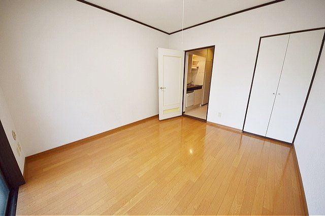 居室・リビング　★きれいな明るいお部屋です★