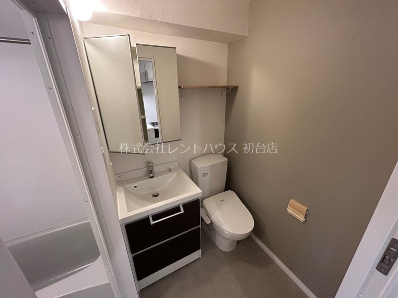 洗面設備　別号室の参考写真となります