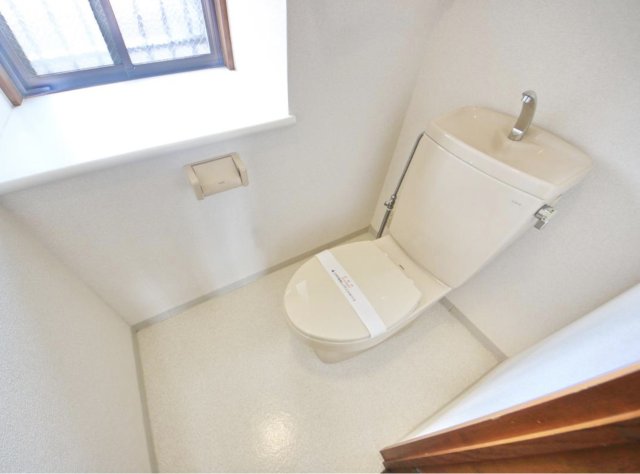 トイレ　別部屋参考写真