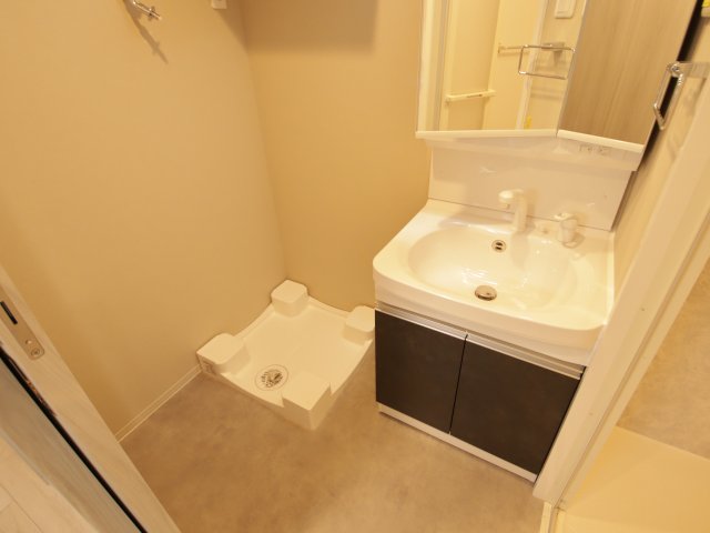 洗面設備　※他の号室の参考写真です※