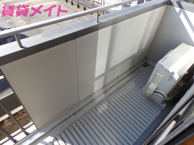 バルコニー　別部屋参考写真となります。