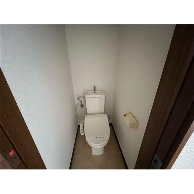 トイレ　別号室の参考写真です