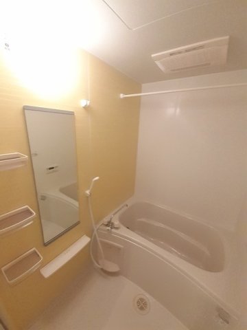 バス・シャワールーム　きれいなお風呂です