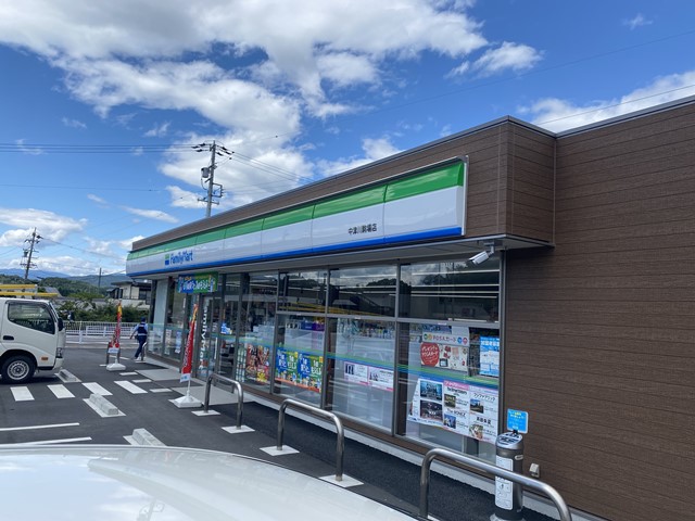 コンビニ　ファミリーマート 中津川駒場店（コンビニ）まで975m