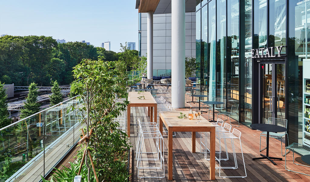 スーパー　EATALY原宿店（スーパー）まで42m