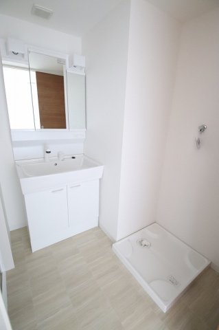 洗面設備　脱衣スペースもあります