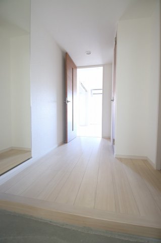 玄関　明るい玄関です