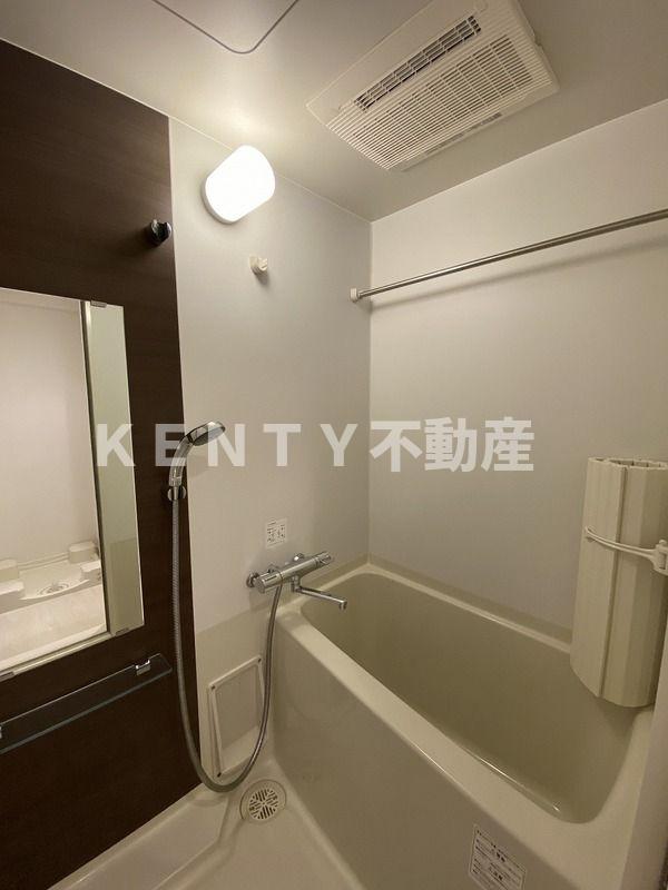 バス・シャワールーム　ゆったり過ごせるお風呂です