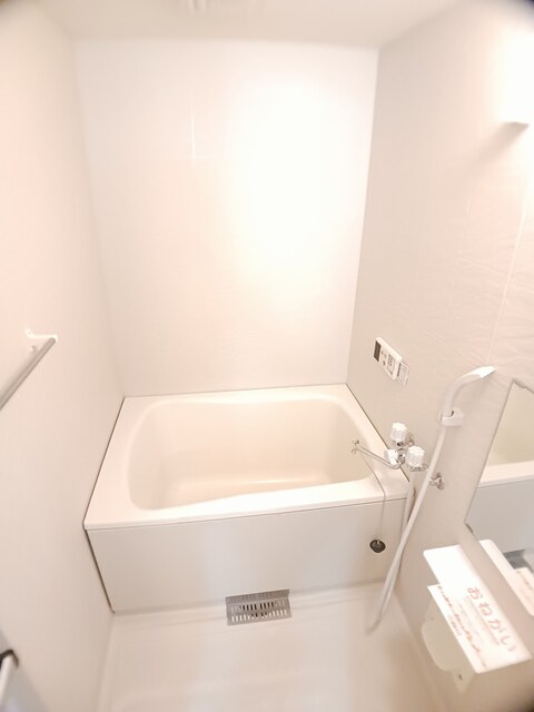 バス・シャワールーム　バストイレセパレートでオススメです！