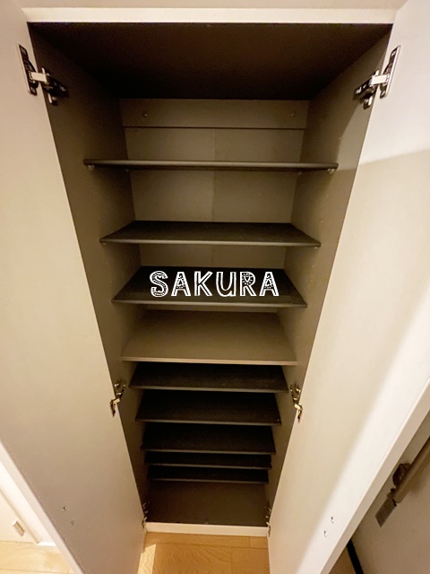 玄関　ゆったりとした玄関スペース♪