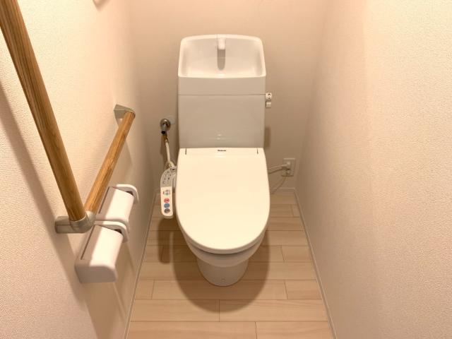 トイレ　シャワー付トイレ
