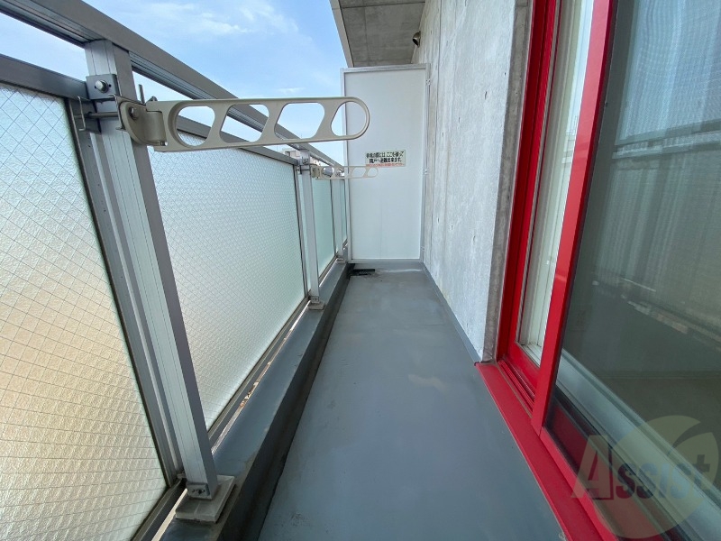 バルコニー　バルコニーです。洗濯物を干したり一息ついたりできますね！