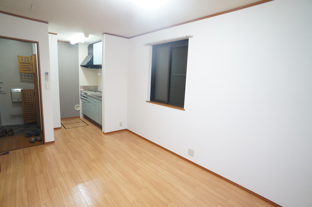 その他　白を基調とした室内でお部屋を明るく演出してくれます！