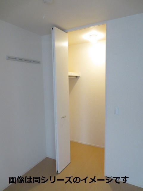 収納　内装は参考写真です。