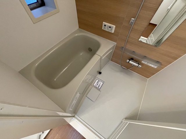 バス・シャワールーム　湯船につかりしっかり疲れを癒してください