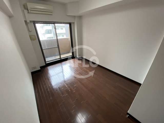 居室・リビング　ライジングコート梅田サンライズ　リビング