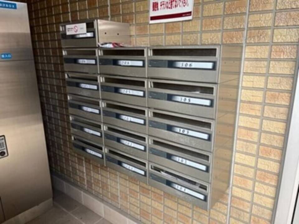 エントランス　メールBOX