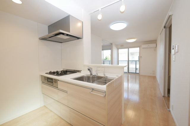 居室・リビング　キッチン