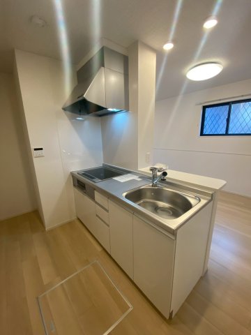 キッチン　※同タイプの写真となります。