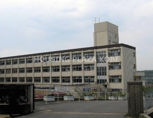 小学校　神戸市立下畑台小学校（小学校）まで614m