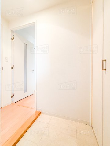 玄関　シューズボックス付きの玄関☆