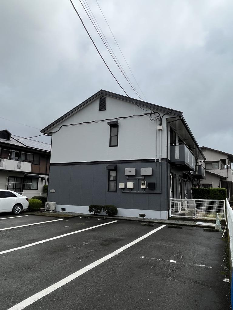 駐車場　駐車場2台無料（縦列区画）