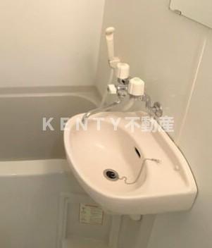 洗面設備　コンパクトで使いやすい洗面所