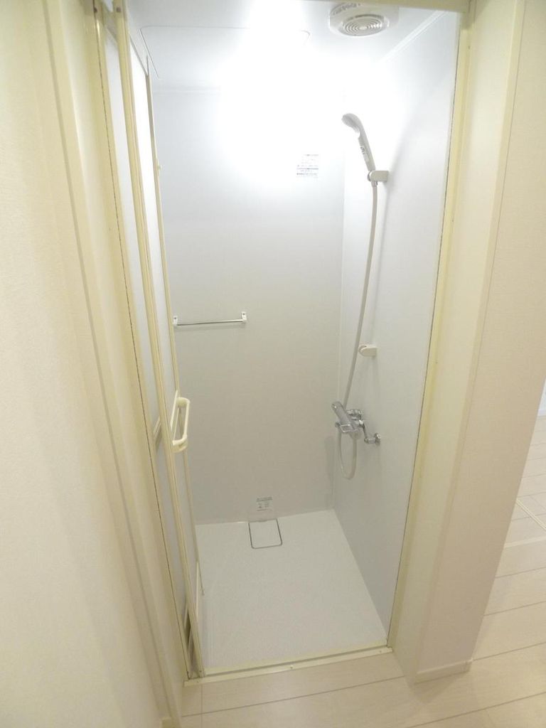 バス・シャワールーム　シャワールーム
