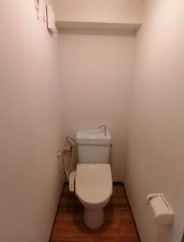 トイレ　落ち着いたトイレです