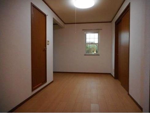 居室・リビング　使いやすい形の為、レイアウトを楽しめます♪