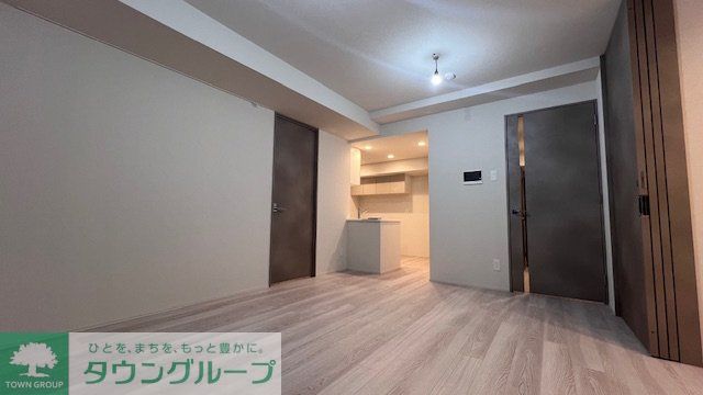 居室・リビング　エントランス