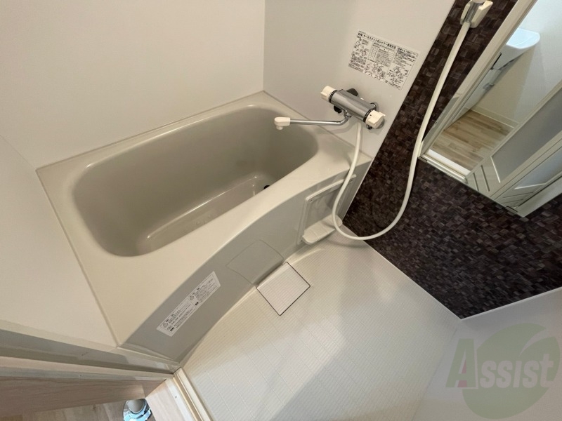 バス・シャワールーム　お風呂になります。一日の疲れを癒してくださいね。