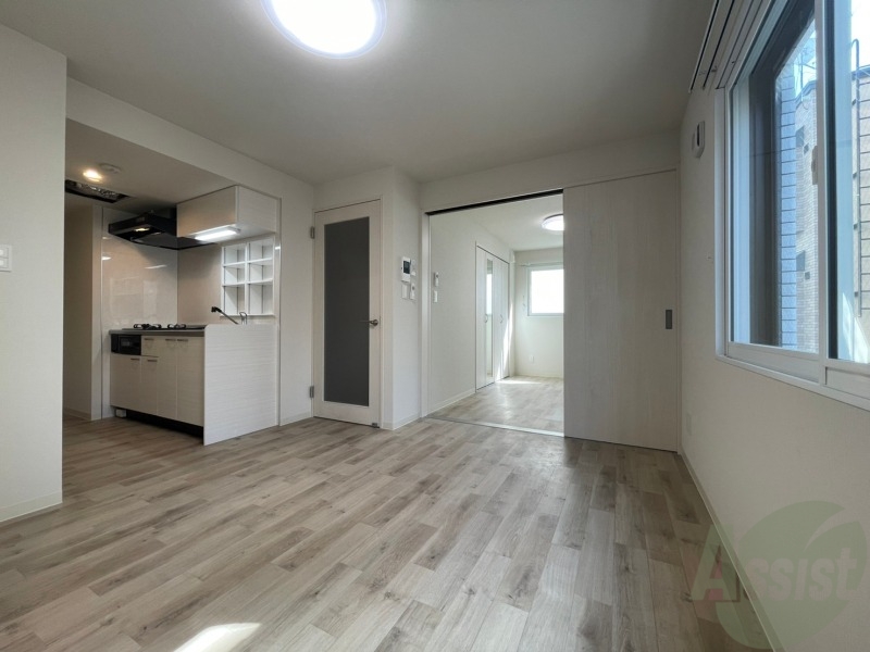 居室・リビング　広くてキレイなお部屋が広がっていて、充実した生活が送れそう。