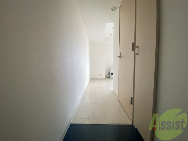 玄関　玄関です。白を基調としていて清潔感があります！