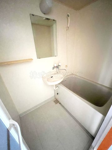バス・シャワールーム　ゆったり過ごせるお風呂です