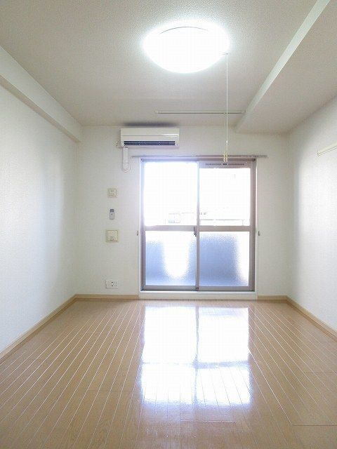 居室・リビング　★お問い合わせはタウンハウジング多摩センター店★