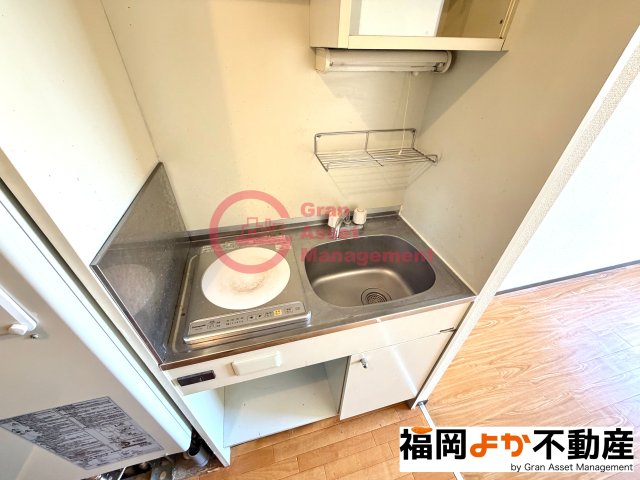 キッチン　【１００６号室実写真】キッチンでお料理をお楽しみください